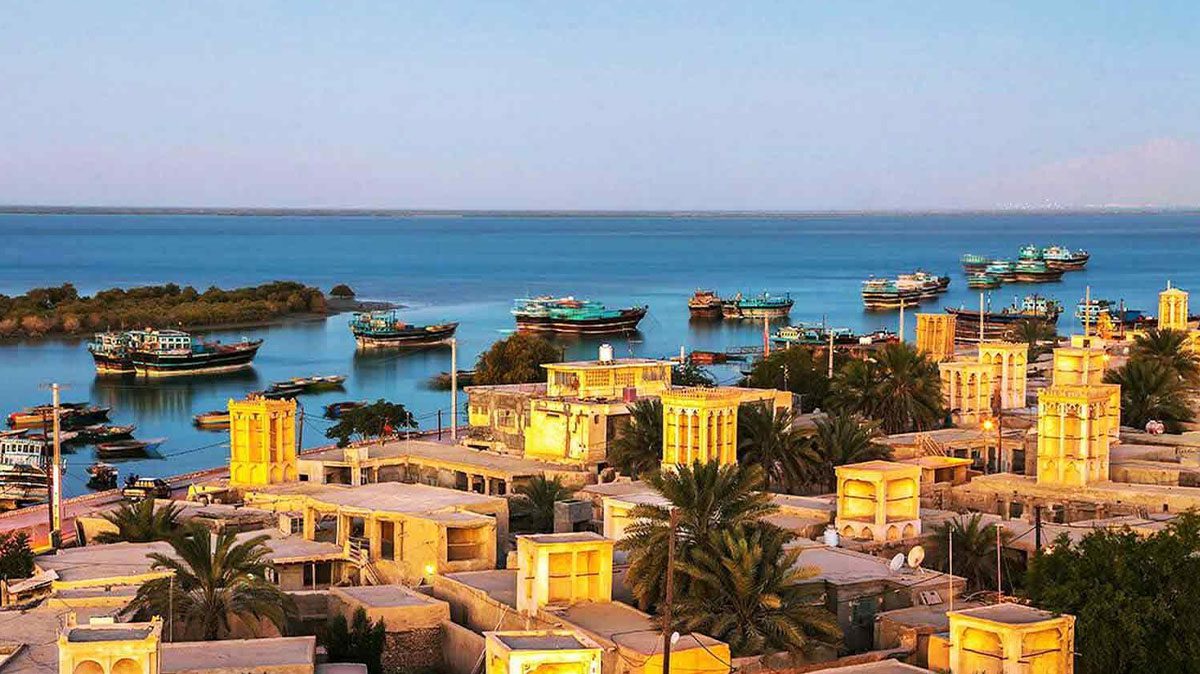 What are the scenic villages of Qeshm?